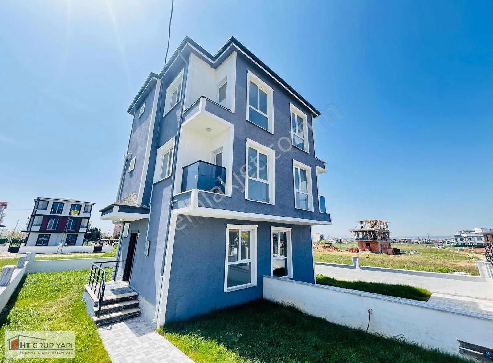 ▃▅▇ht Grup▇▅▃deniz Manz.geniş Müstakil Bahçeli Villa