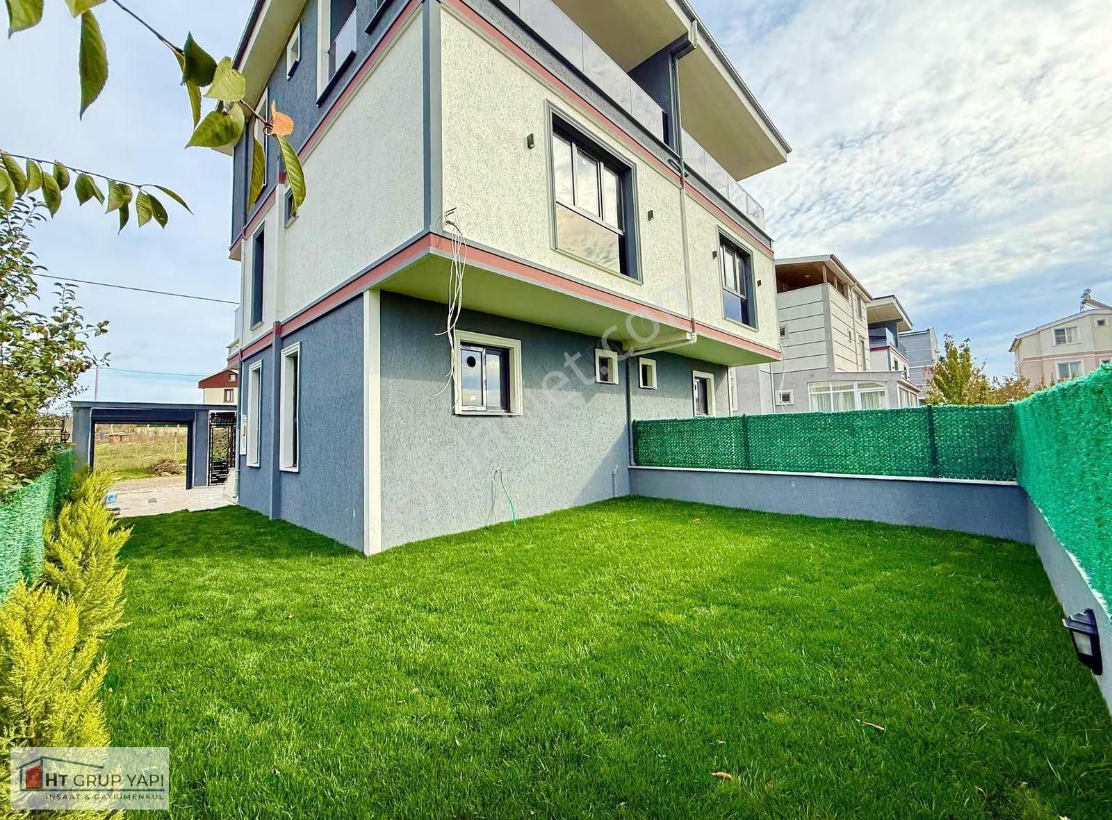 ▃▅▇ht Grup▇▅▃merkezi Konumda Geniş Bahçeli İskanlı Villa - Görsel 10