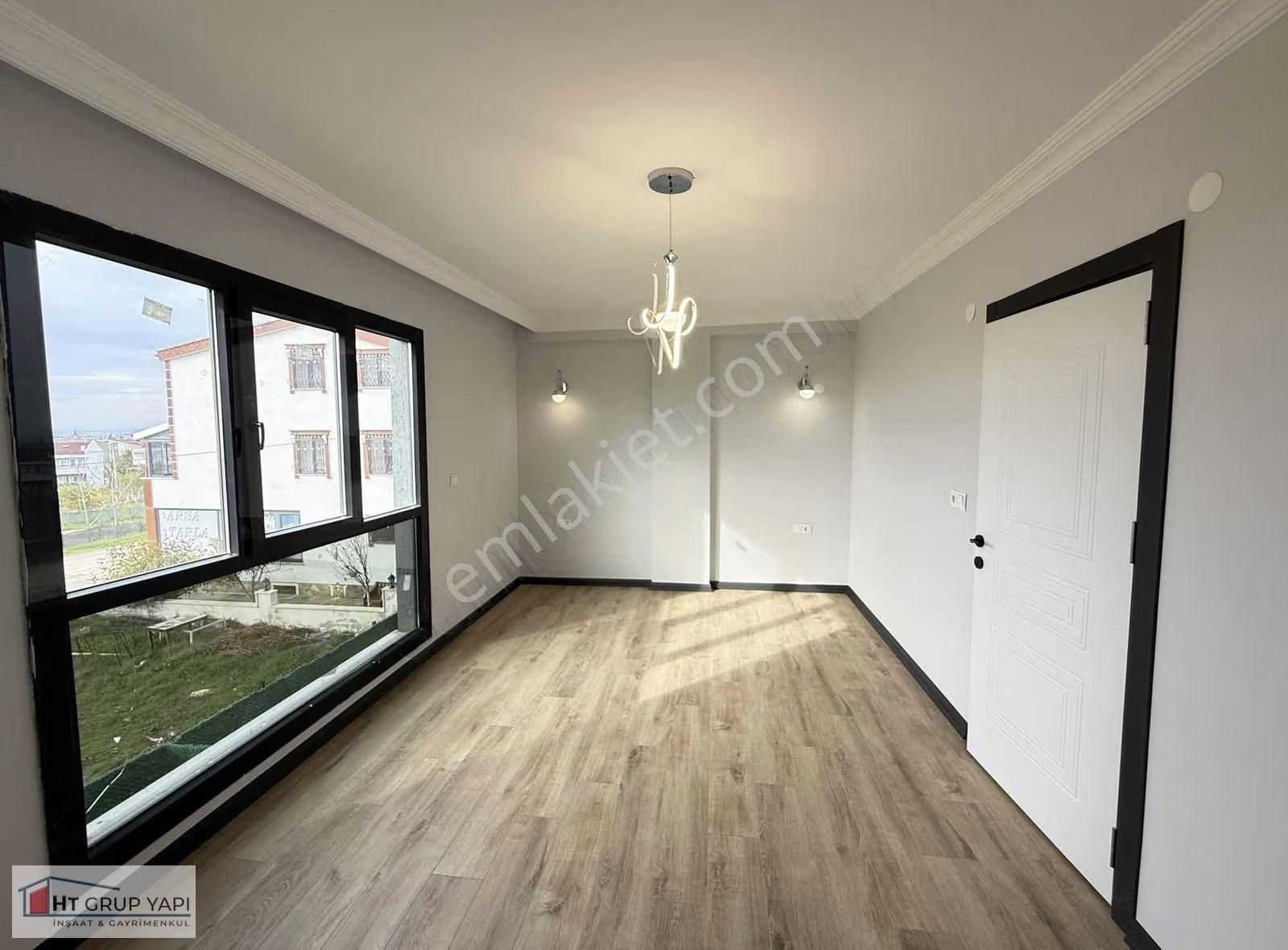 ▃▅▇ht Grup▇▅▃merkezi Konumda Geniş Bahçeli İskanlı Villa - Görsel 25