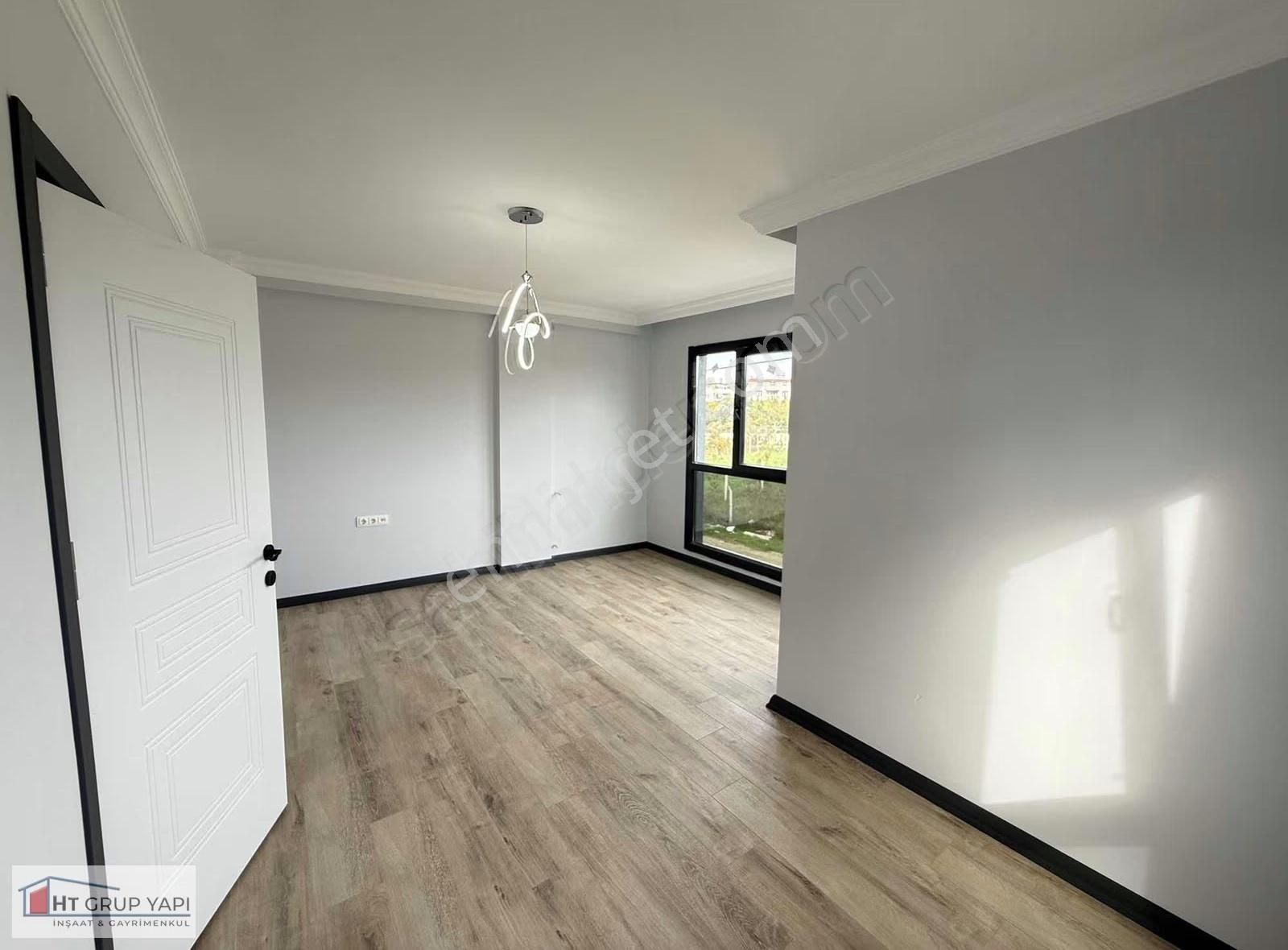 ▃▅▇ht Grup▇▅▃merkezi Konumda Geniş Bahçeli İskanlı Villa - Görsel 19