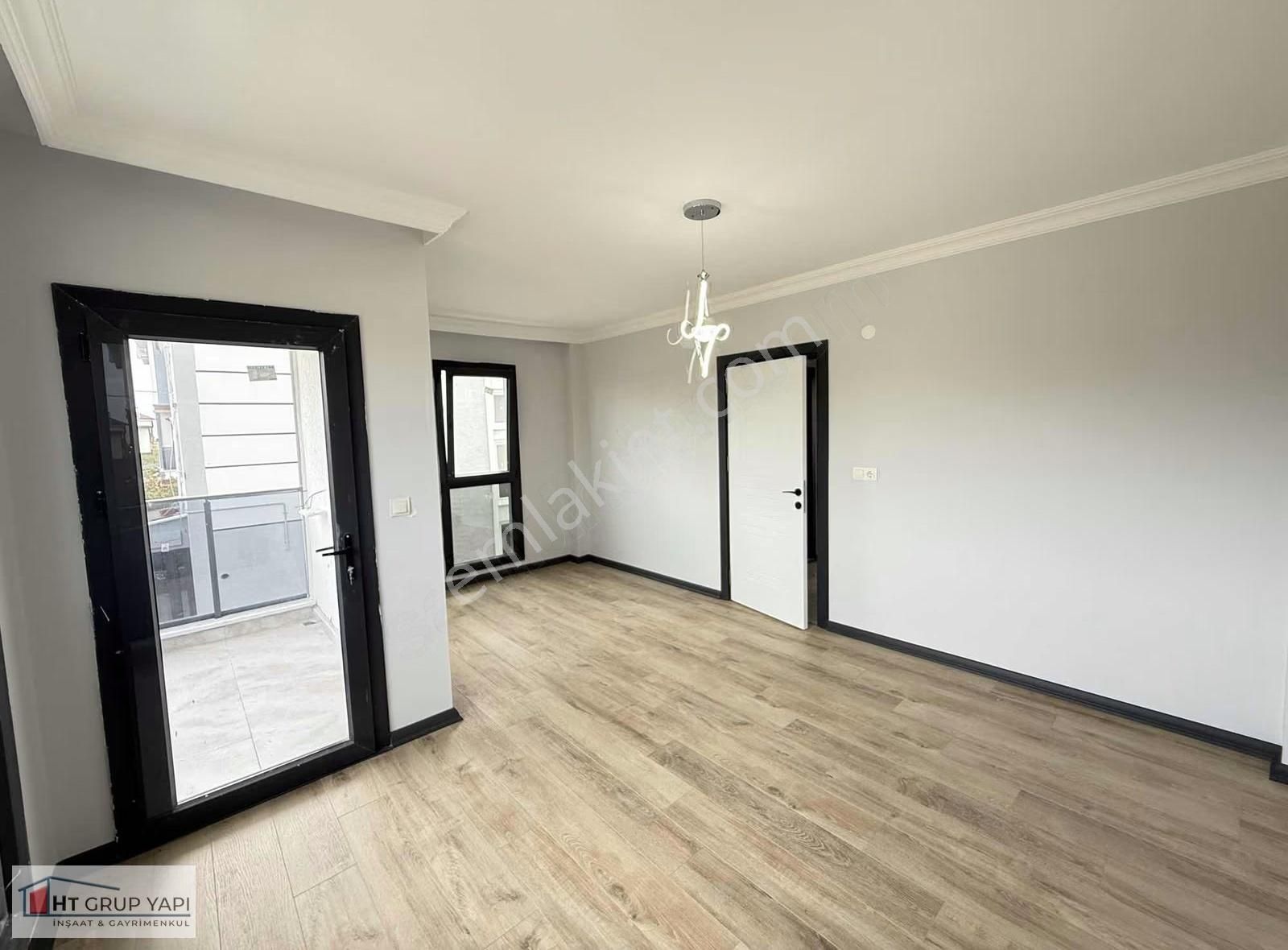 ▃▅▇ht Grup▇▅▃merkezi Konumda Geniş Bahçeli İskanlı Villa - Görsel 15