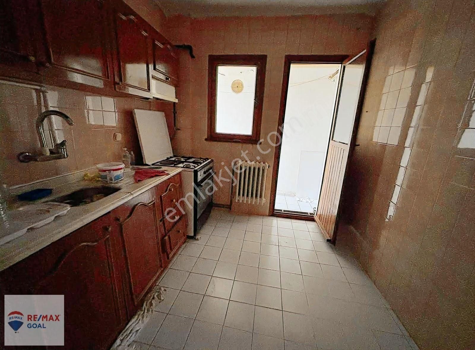 Fenerbahçe Stadı Karşı Sokağında Kiralık Daire - Görsel 10