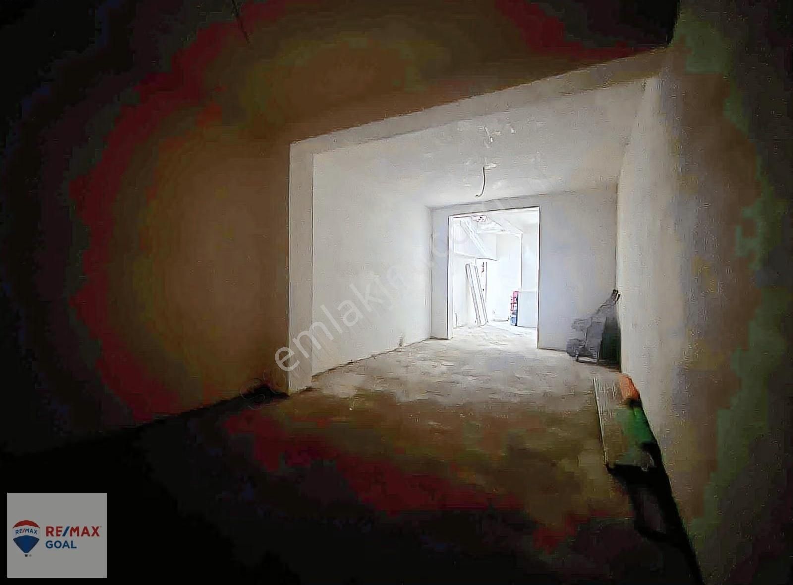 Küçükyalı Merkez Mektep Caddesi Üzerinde Kiralık Depolu Dükkan - Görsel 8