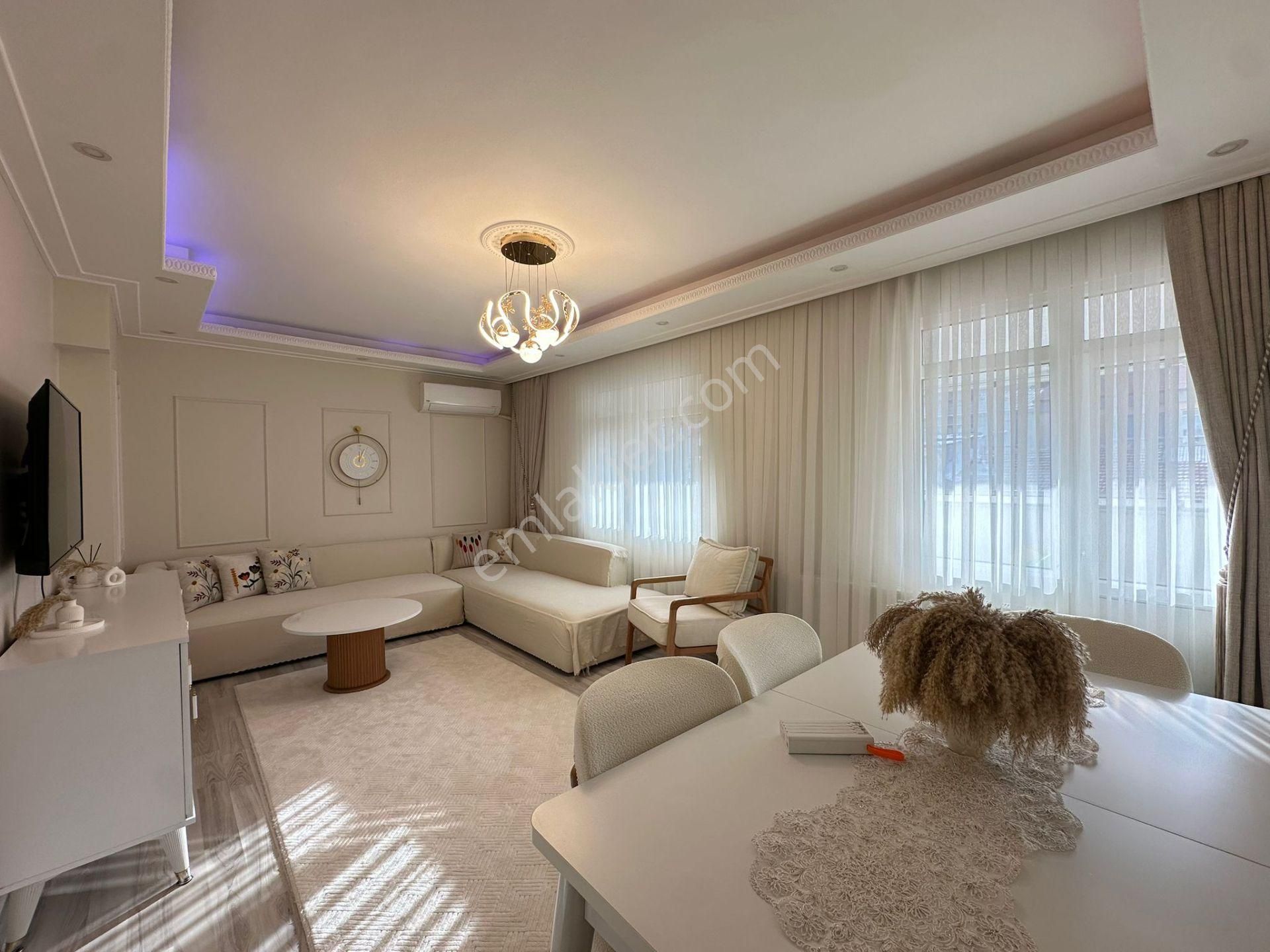 Nevmekan'dan Merkezi Konumda 2+1 Tadilatlı Satılık Lüx Daire