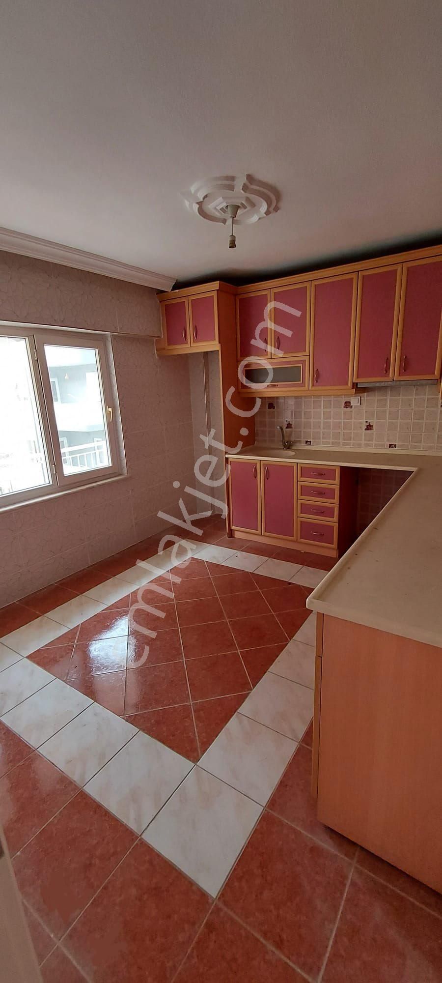 Nazilli Yenimahalle’de Satılık 3+1 Daire