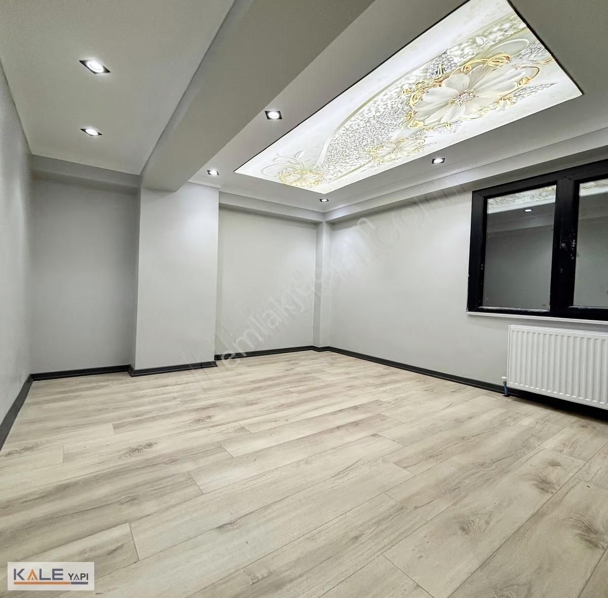 Merkezi Konumda Avm Hastane Ve Meydana Yakın Daire - Görsel 26