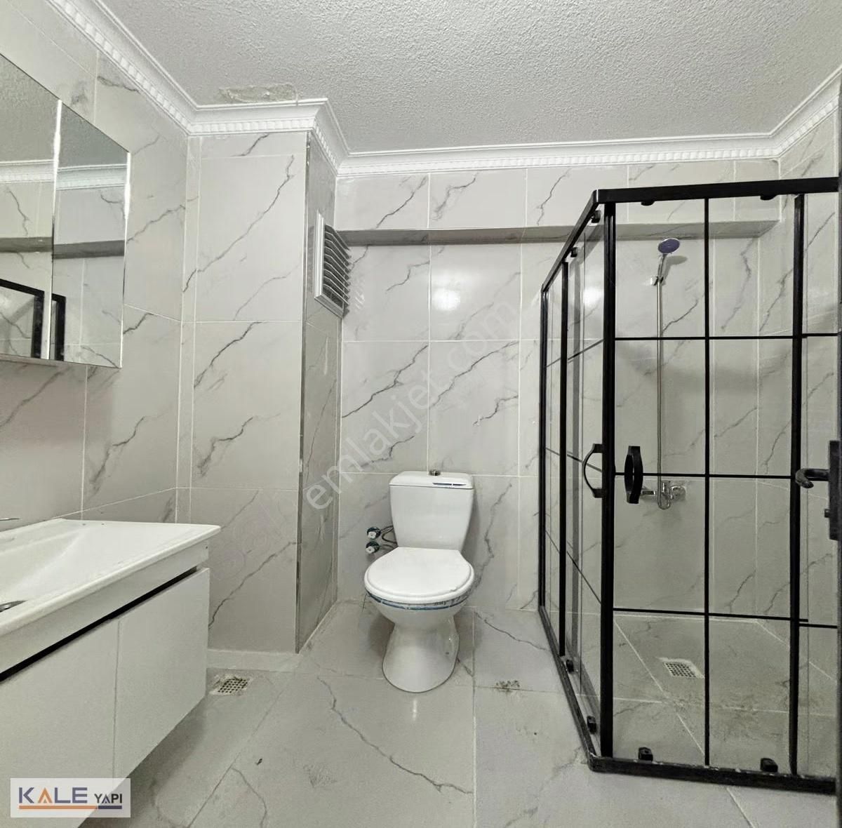 Merkezi Konumda Avm Hastane Ve Meydana Yakın Daire - Görsel 14