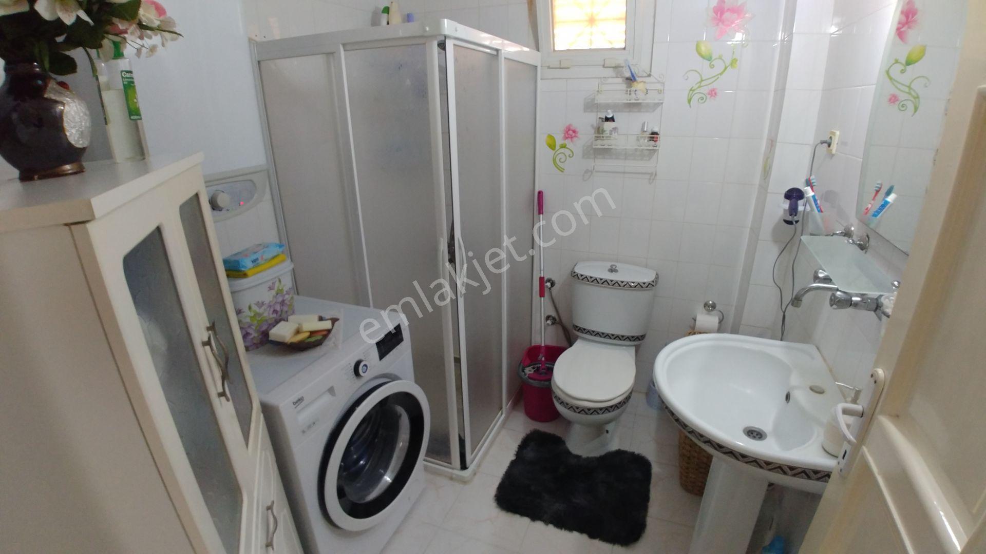 Kusadasında Satılık Merkezı Konumda Doğalgazlı Sıtede Acıl Satılık Fırsat 2+1 Daire - Görsel 26