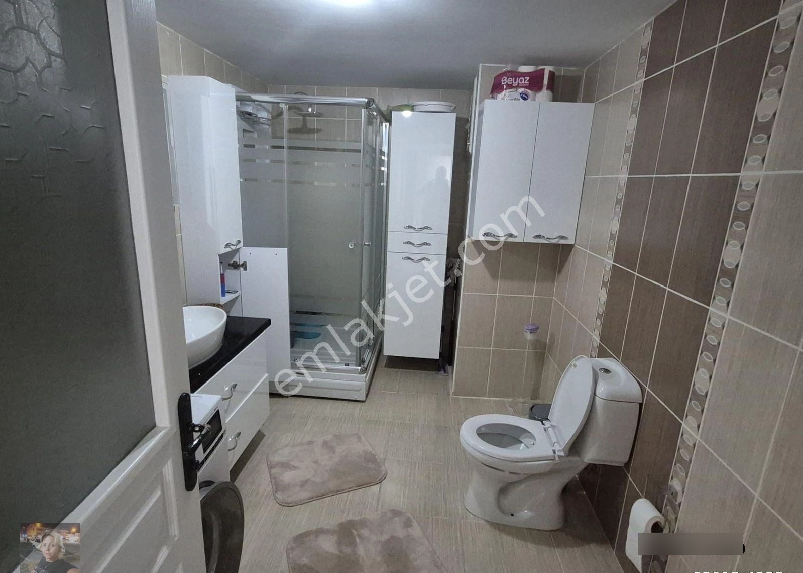 Büşra Gayrimenkulden Nezih Sitede Satılık Daire 3+1 Kat 3 Giyinme Odalı 150m2 - Görsel 5