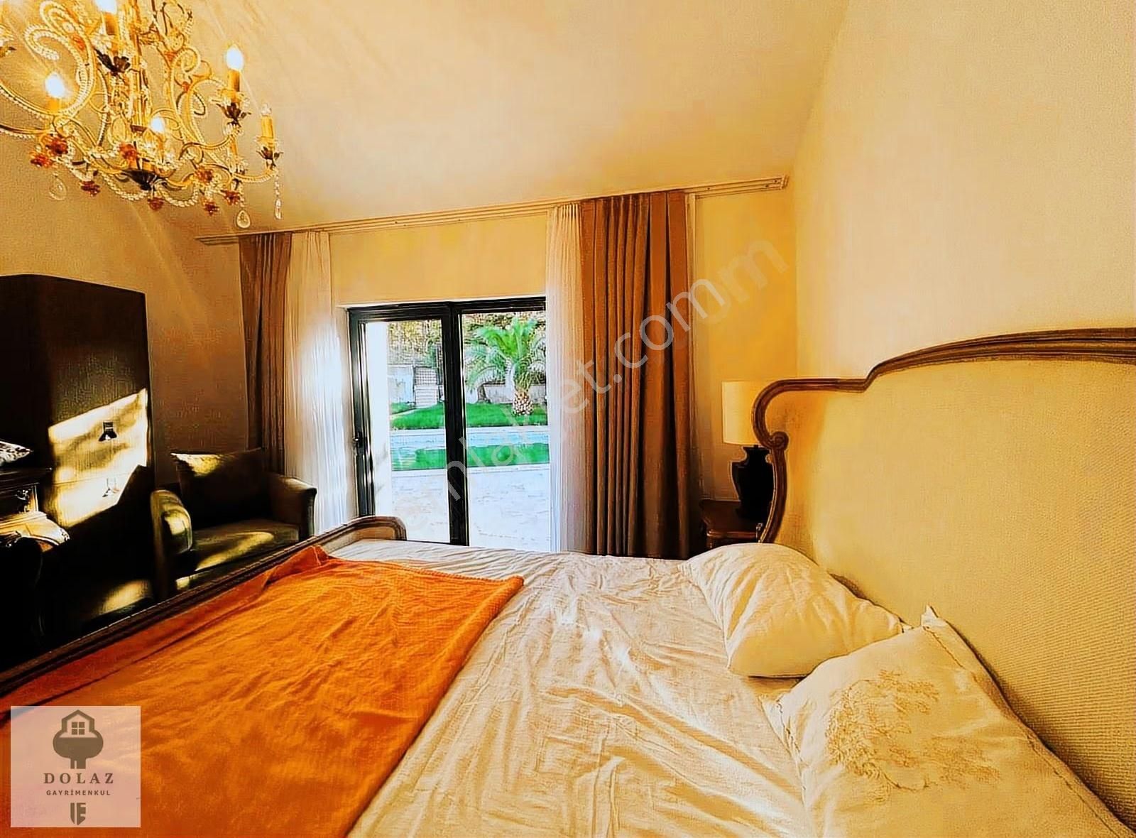Zekeriyaköy' De Zengin Şerefiyeli 7+3 Tam Müstakil Havuzlu Villa - Görsel 24