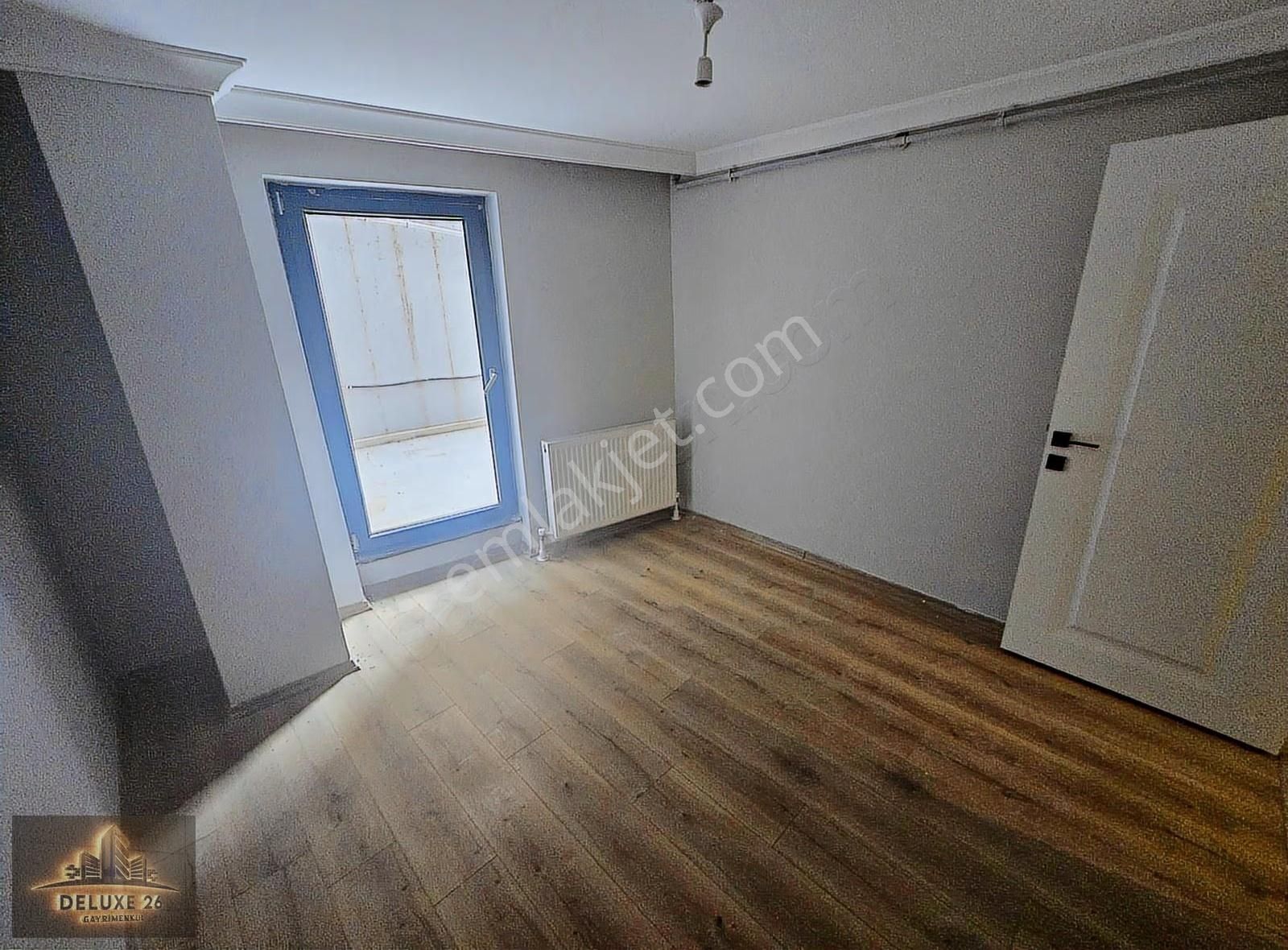 Deluxe 26 'dan Yeni Binada Asansör Bahçeli 3+1 95 M2 Ters Dublex - Görsel 11