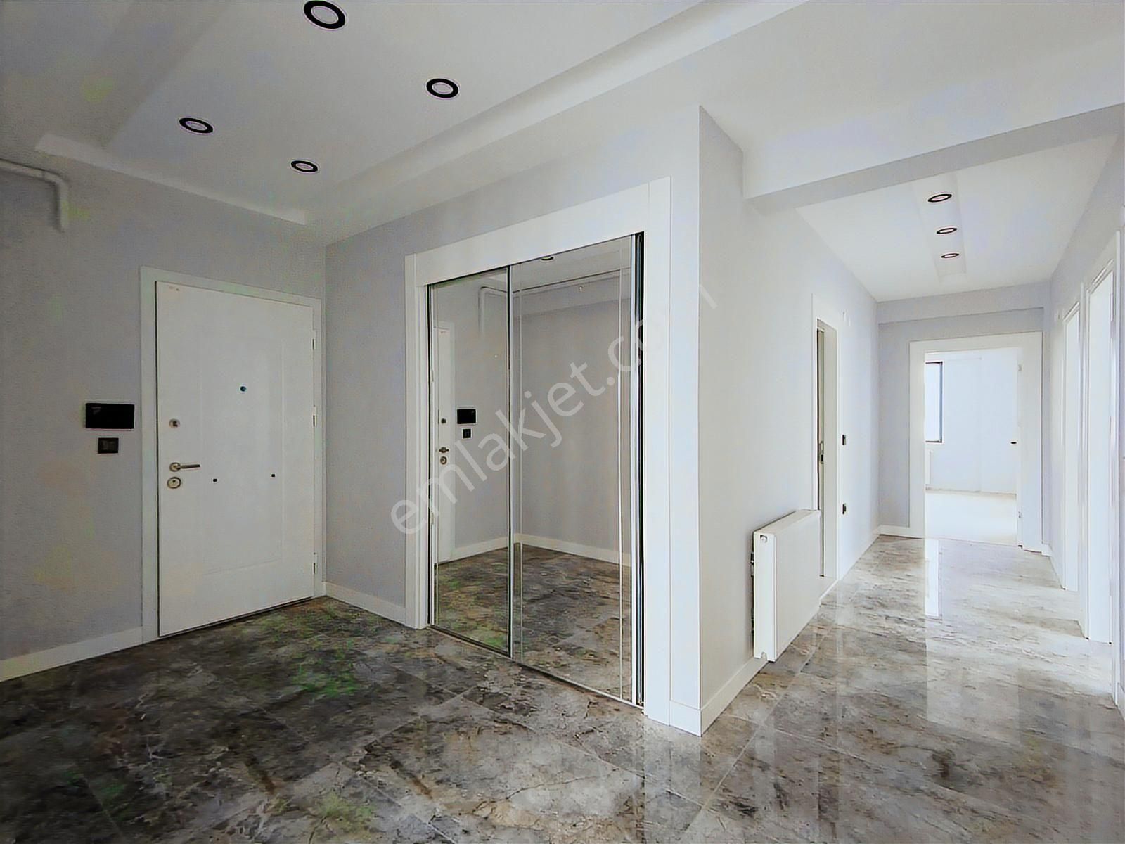 Hasköy'de Giyinme Odalı Ebeveyn Banyolu 160 Metrekare 3+1 Daire - Görsel 12