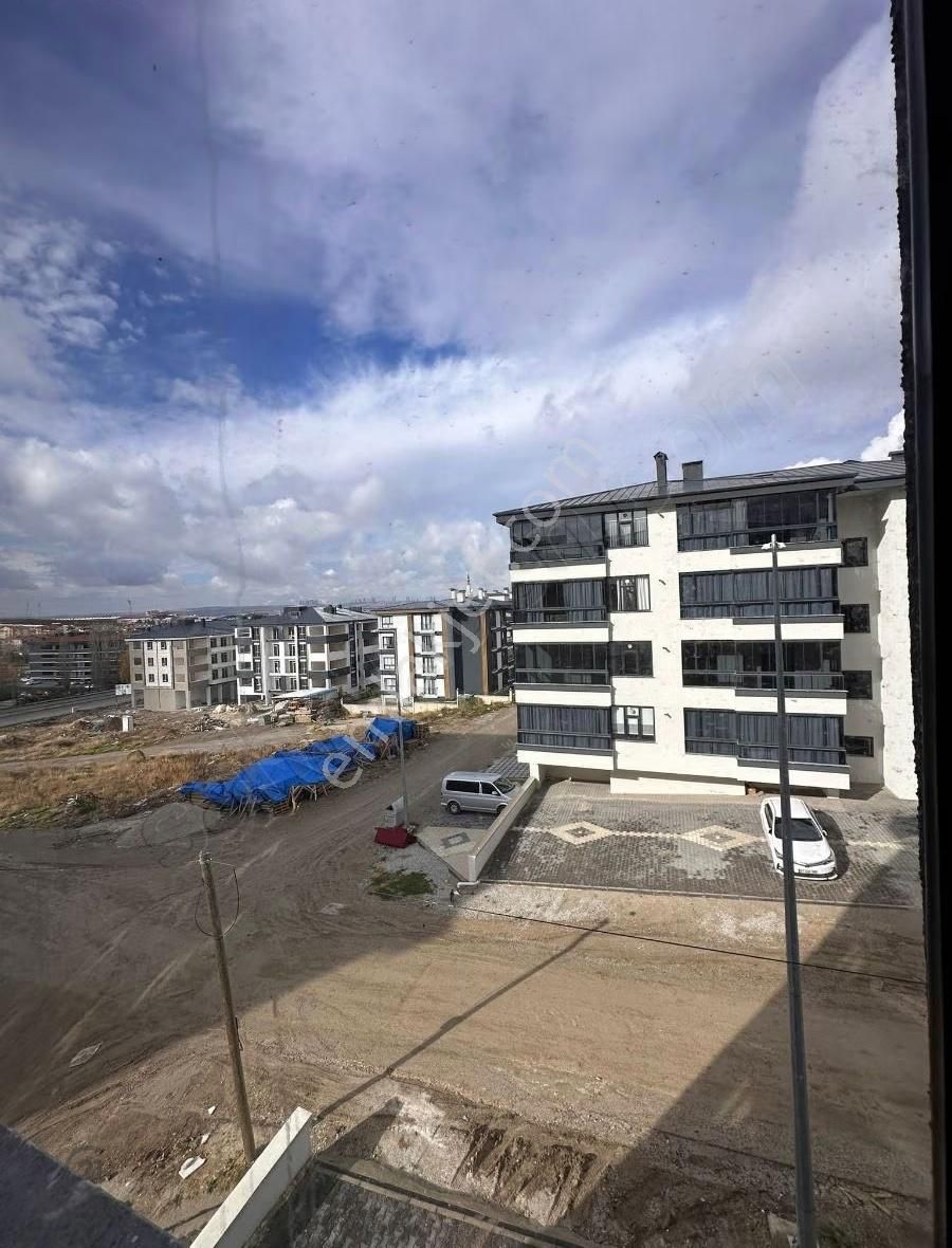 Örencik'de Kiralık 3+1 Ara Kat Sıfır Daire - Görsel 6