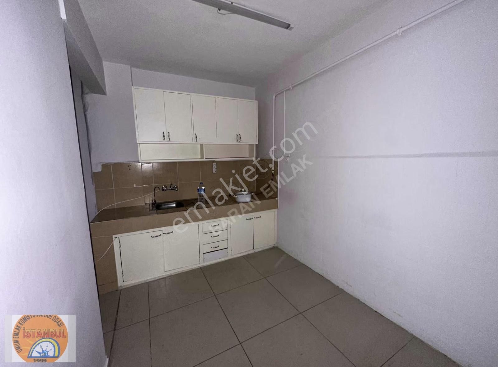 Bakırköyde Köşe Konum Yüksek Giriş Kiralık Dükkan - Görsel 33