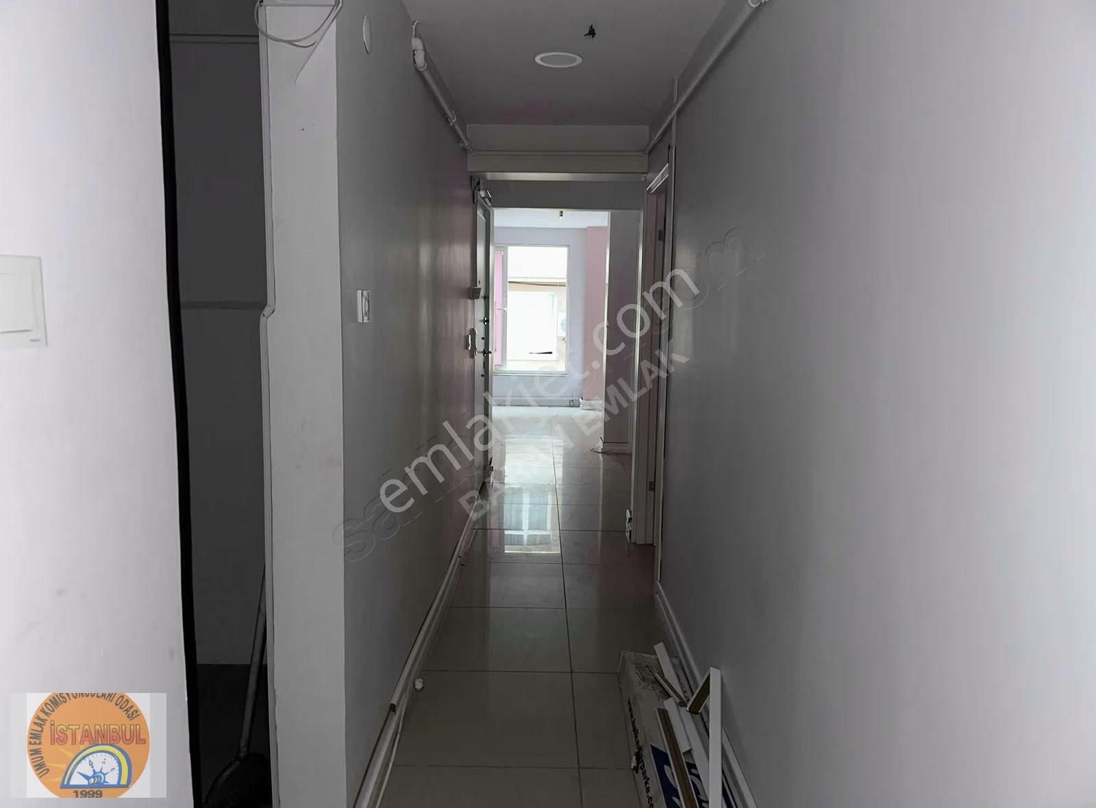 Bakırköyde Köşe Konum Yüksek Giriş Kiralık Dükkan - Görsel 12