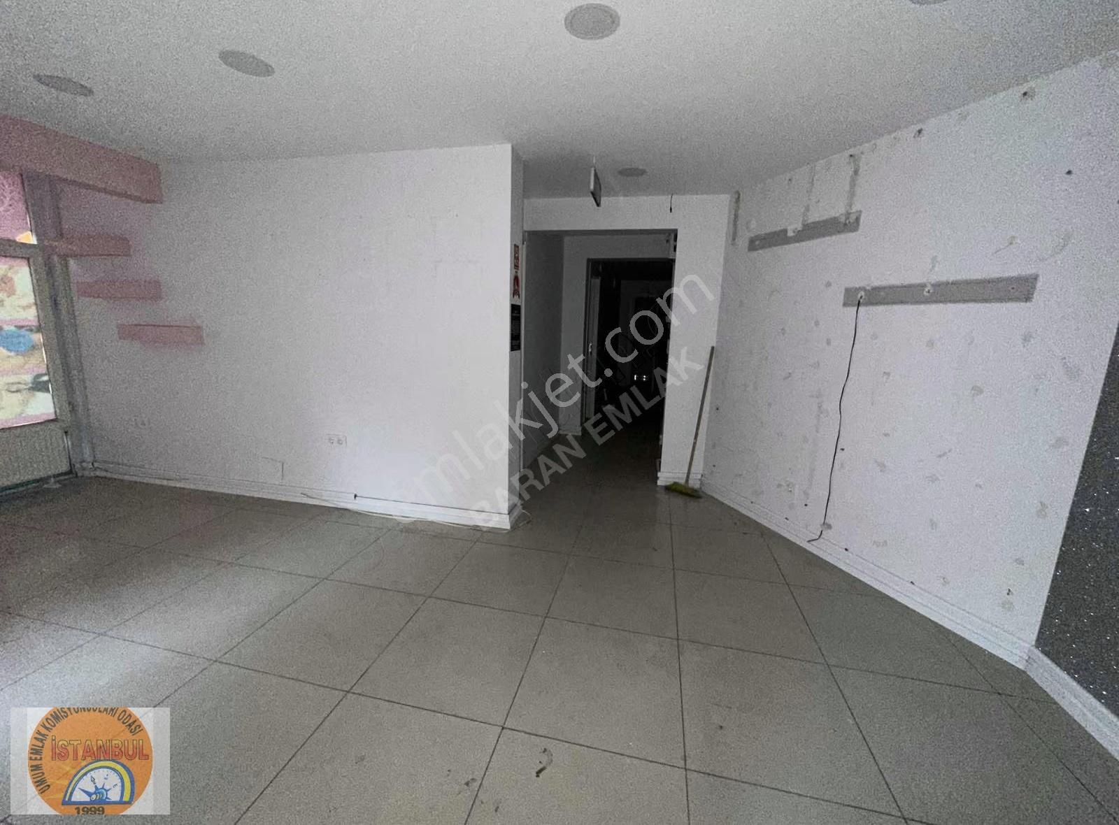 Bakırköyde Köşe Konum Yüksek Giriş Kiralık Dükkan - Görsel 34