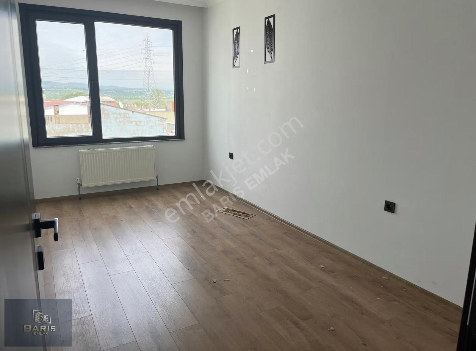 Çanakkale Ezine Merkezde 2+1 Kapalı Mutfak Daire - Görsel 3