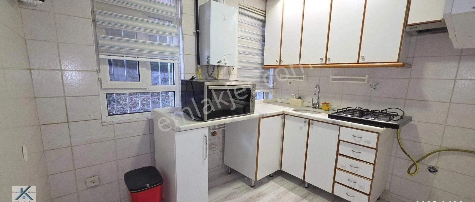 Satılık, G.o.p.' Ta, 2+1 Bahçe Kullanımlı, Hazan Sokak'ta - Görsel 4