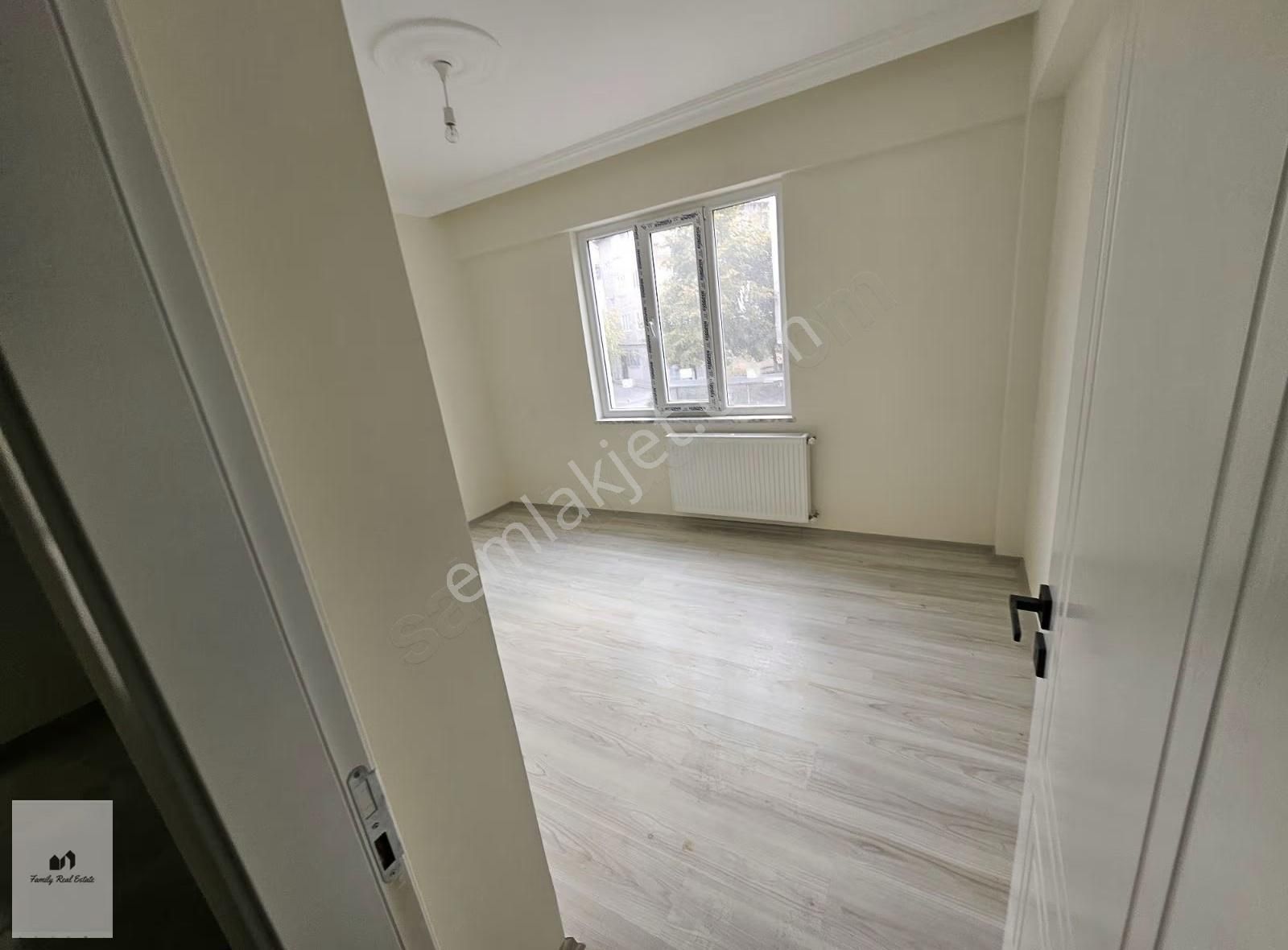 Süleymaniye Mahallesinde Cadde Üzerinde Satılık Daıre - Görsel 2