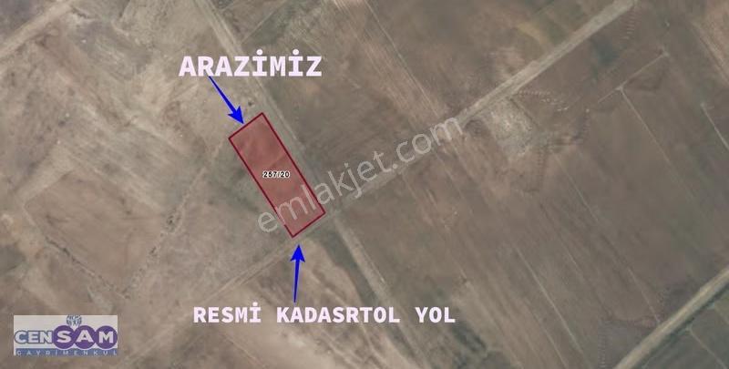 Kütahya Çavdarhisar 'da 2.700 M2 Resmi Yola Cepheli Dümdüz Arazi
