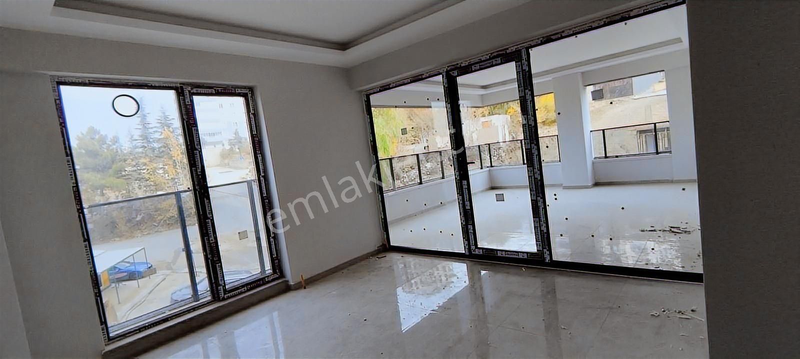 Brk'den Ege Mah Ultra Lüks Dizayn Sıfır Ebeveyn Banyolu 3.5+1 - Görsel 24