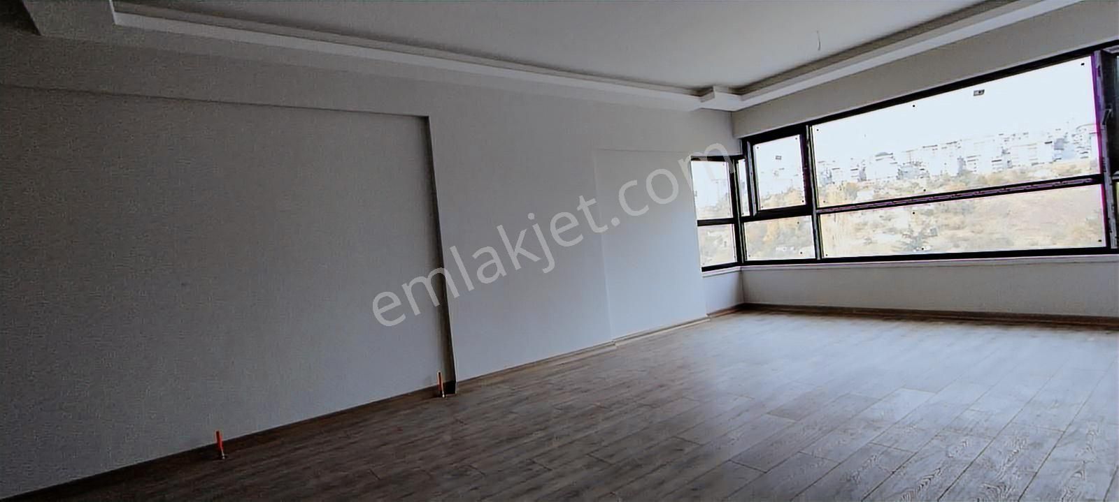 Brk'den Ege Mah Ultra Lüks Dizayn Sıfır Ebeveyn Banyolu 3.5+1 - Görsel 11