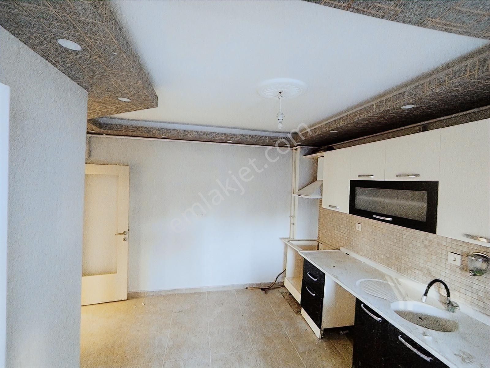 Brk'dan Güvenlikli Sitede Peyzaj Manzaralı Ara Katlüx Yapılı 3+1 - Görsel 32