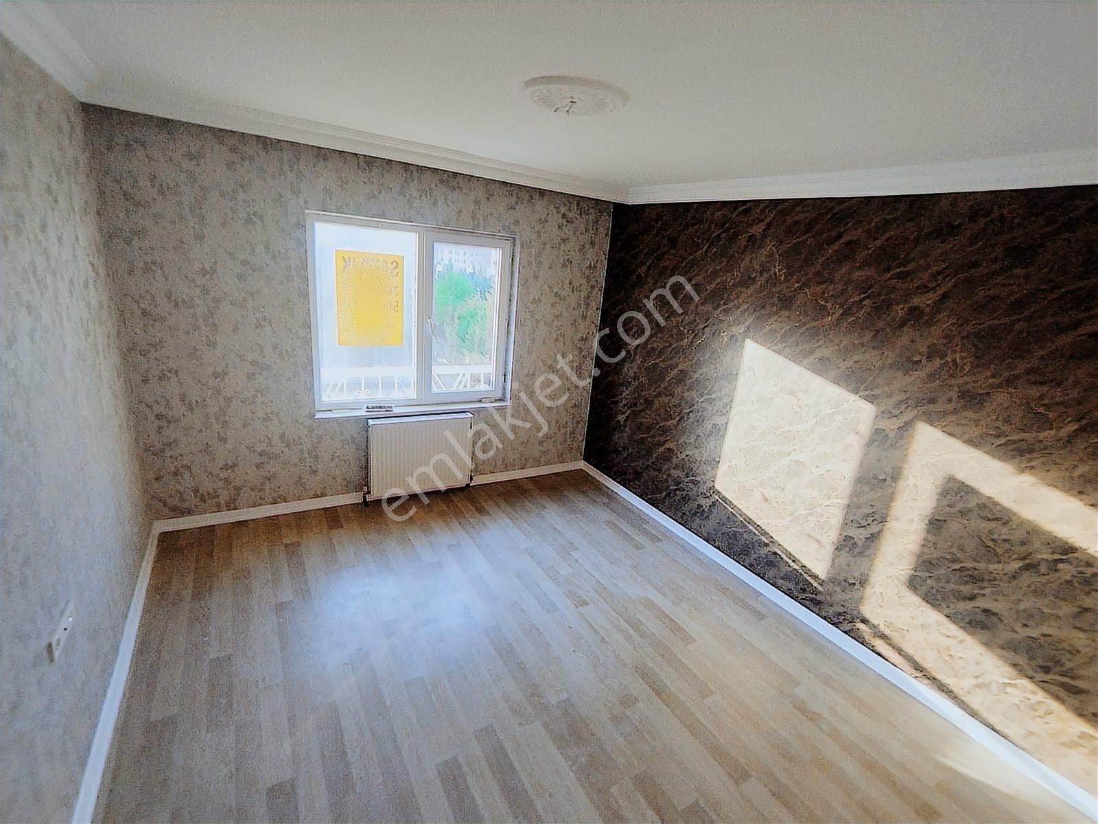 Brk'dan Güvenlikli Sitede Peyzaj Manzaralı Ara Katlüx Yapılı 3+1 - Görsel 3