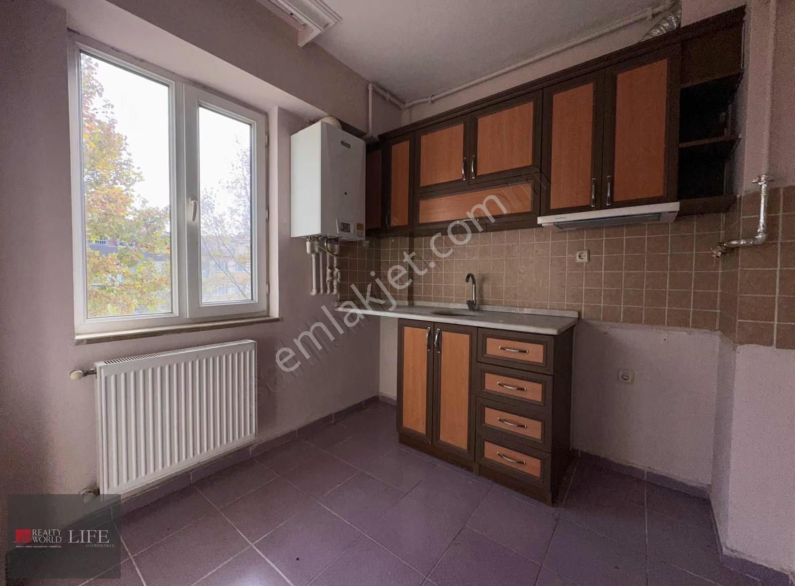 Rw Lıfe// Ömerağa Mah. Ayrı Mutfaklı Balkonlu 1+1 Kiralık Daire - Görsel 4