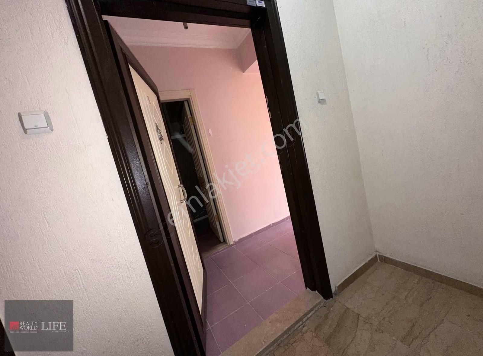 Rw Lıfe// Ömerağa Mah. Ayrı Mutfaklı Balkonlu 1+1 Kiralık Daire - Görsel 15