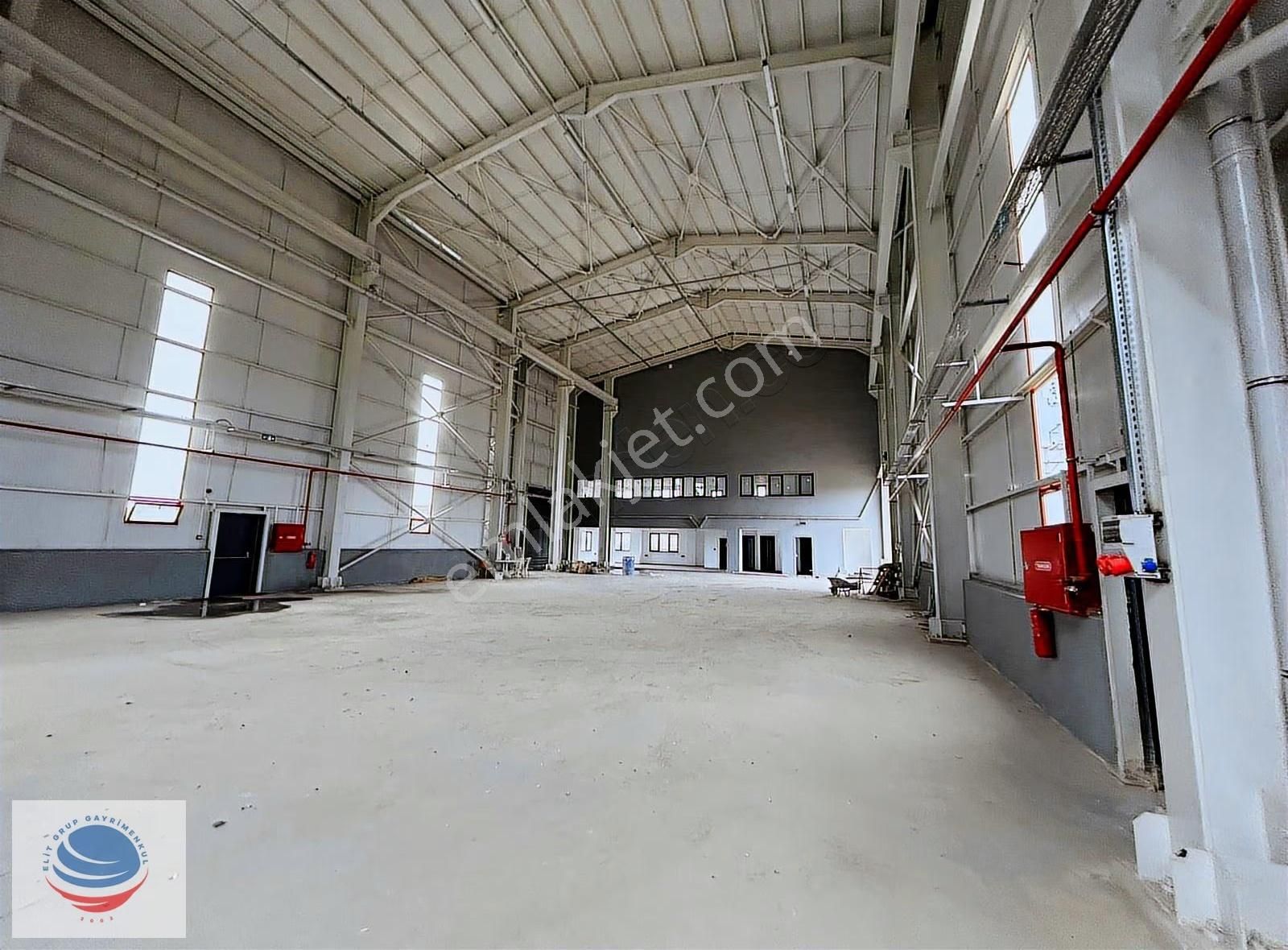 Balçık Mah'de Ruhsatlı Kiralık 2000m² Yüksek Tavan Fabrika Depo - Görsel 3