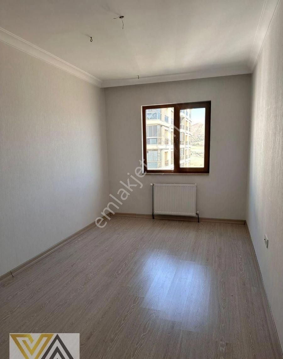 Valentia'dan Mebuskent Evlerinde 3+1 Satılık Daire !!! - Görsel 2