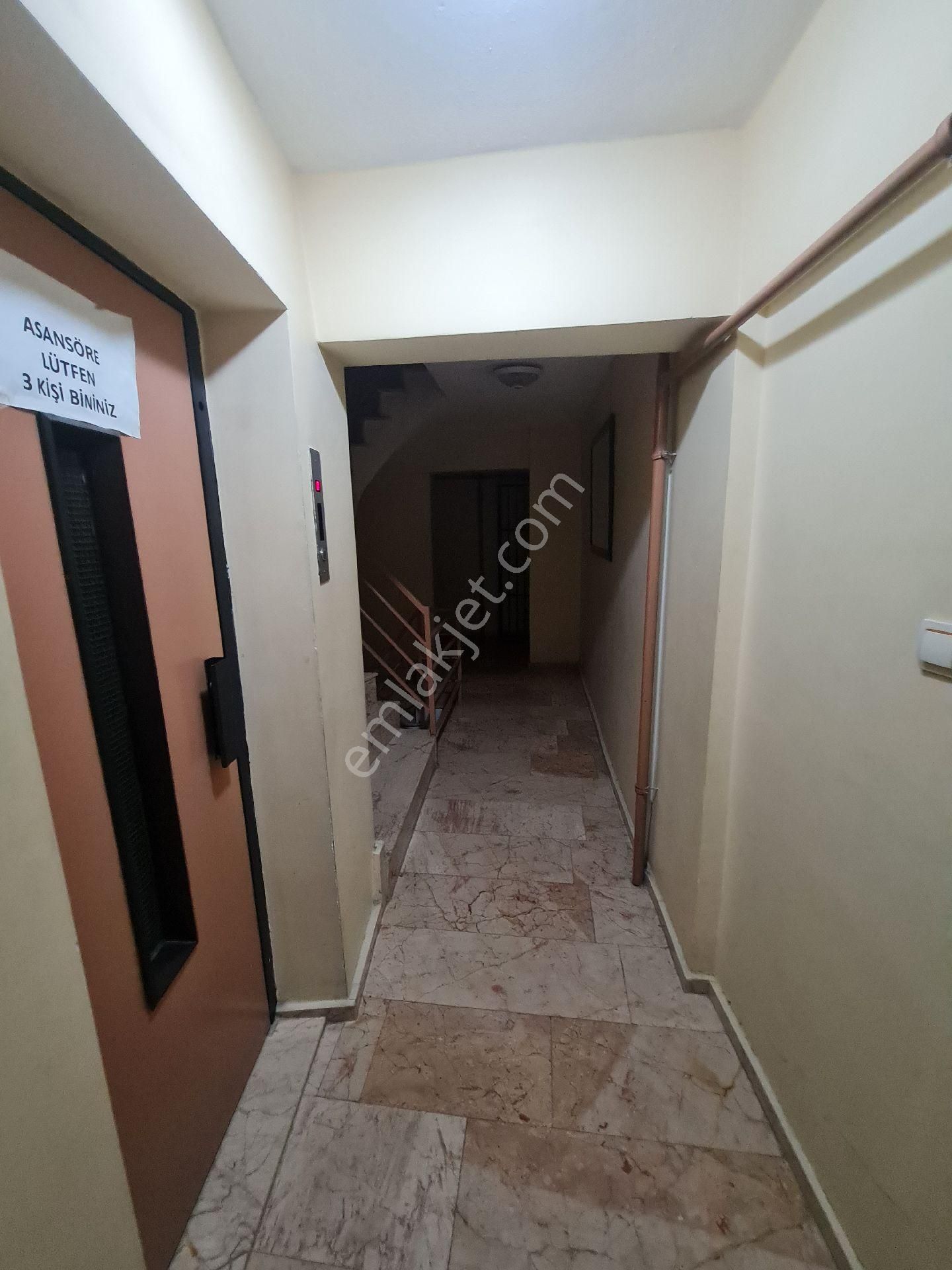 İzmir Konak Atilla Mahallesinde Kiralik 3+1 - Görsel 23