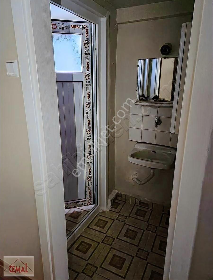 Cemal Emlak Bursa Yıldırım Namazgah Karamazak 2+1 Y. Giriş Bakım - Görsel 14