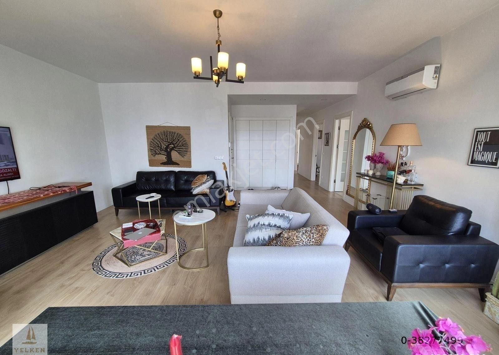 Suadiye'de Bağdat'a Çok Yakın 7/24 Güvenlik Havuzlu Deniz Manzaralı 3+1 - Görsel 3