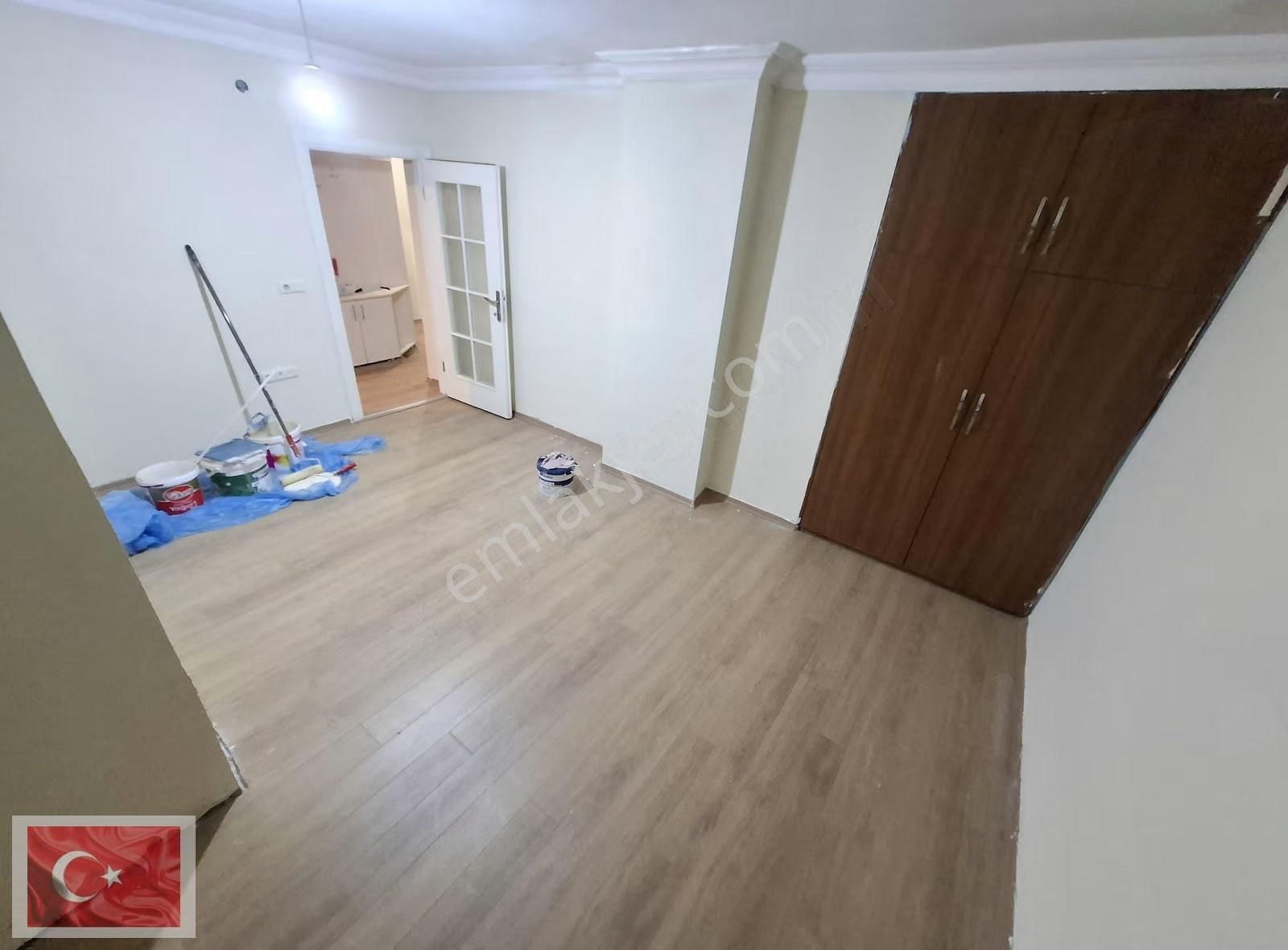 Düz Ayak 2+1 Dev Gibi Daire Ayrı Mutfaklı Teraslı Caddeye Yakın - Görsel 19