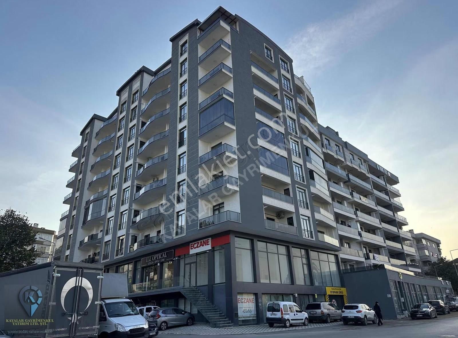 Dikkaldırımda Hastahane Arkası 3+1 Kiralık Sıfır Daire