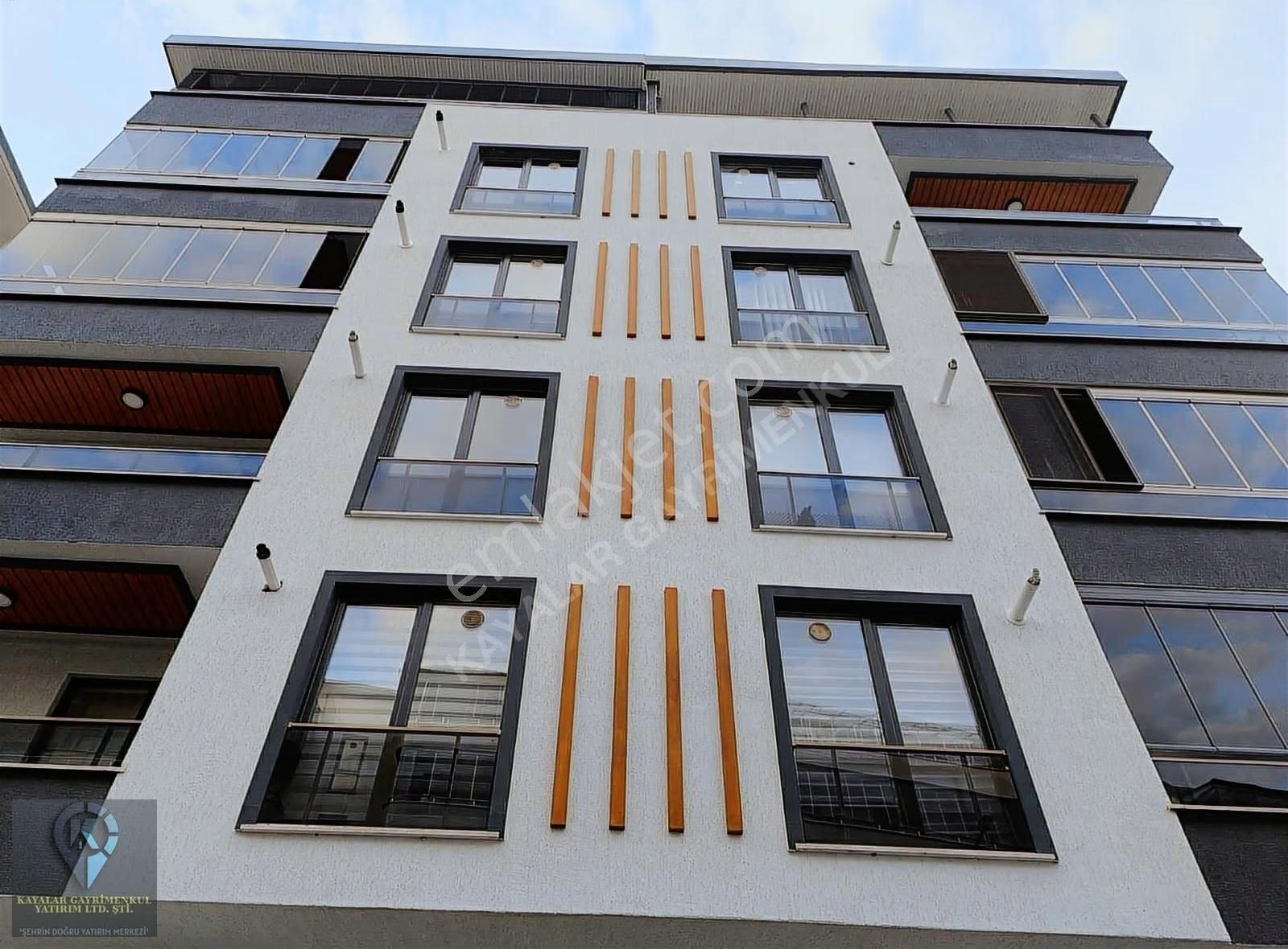 Hamitlerde 270 M2 4+1 Sıfır Lüks Manzaralı Teraslı Dubleks