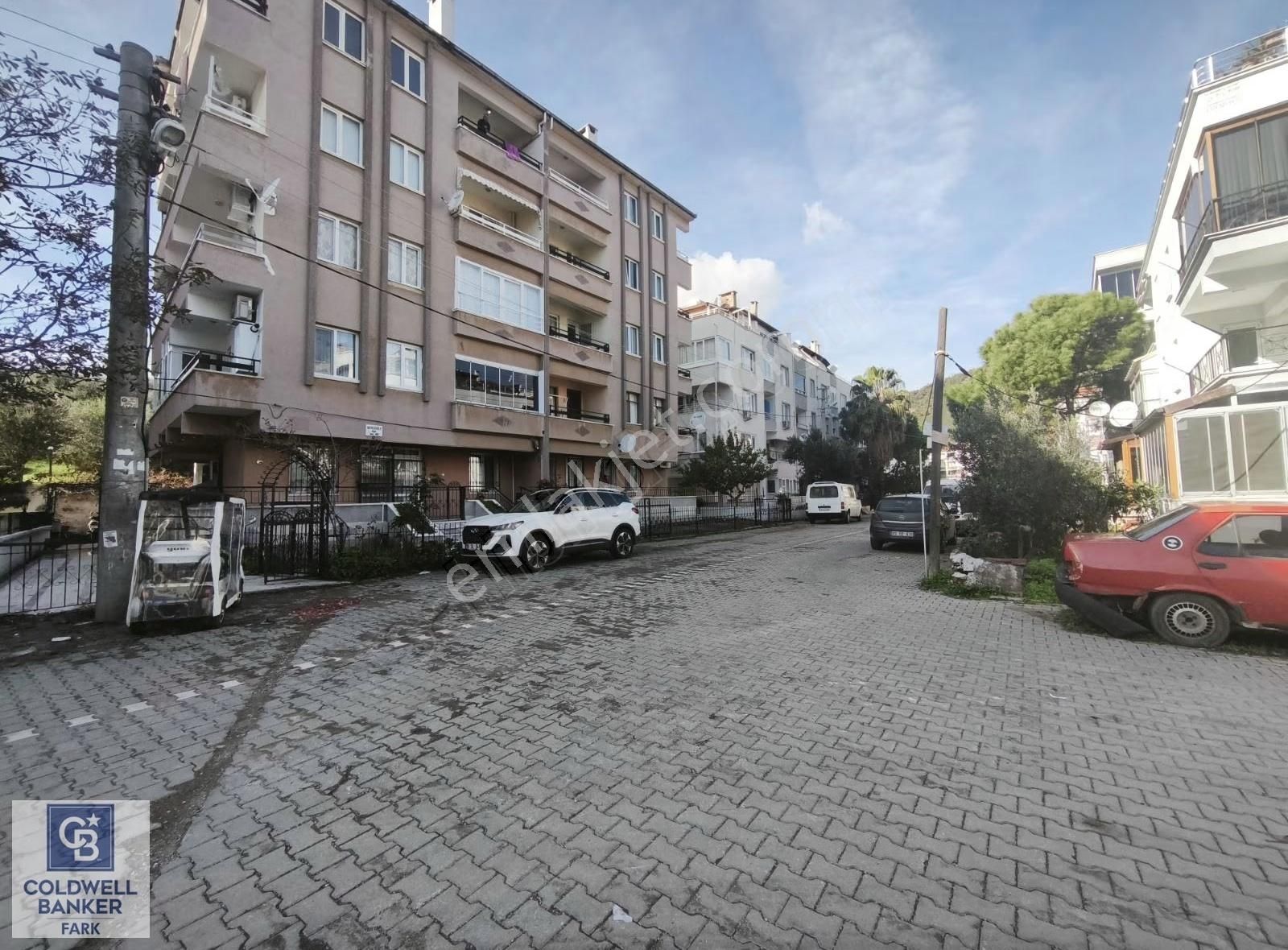 Sarımsaklı Merkezde Sahile 150m Uzaklıkta 2+1 Satılık Daire - Görsel 8