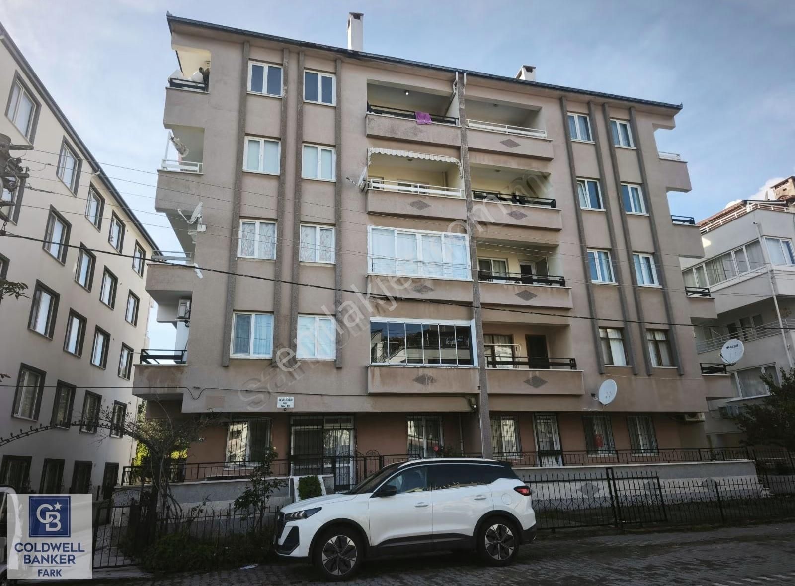 Sarımsaklı Merkezde Sahile 150m Uzaklıkta 2+1 Satılık Daire