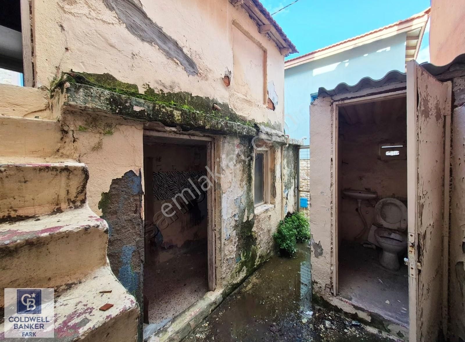 Ayvalık Merkez'e Yürüme Mesafesi 1+1 Satılık Müstakil Ev - Görsel 12