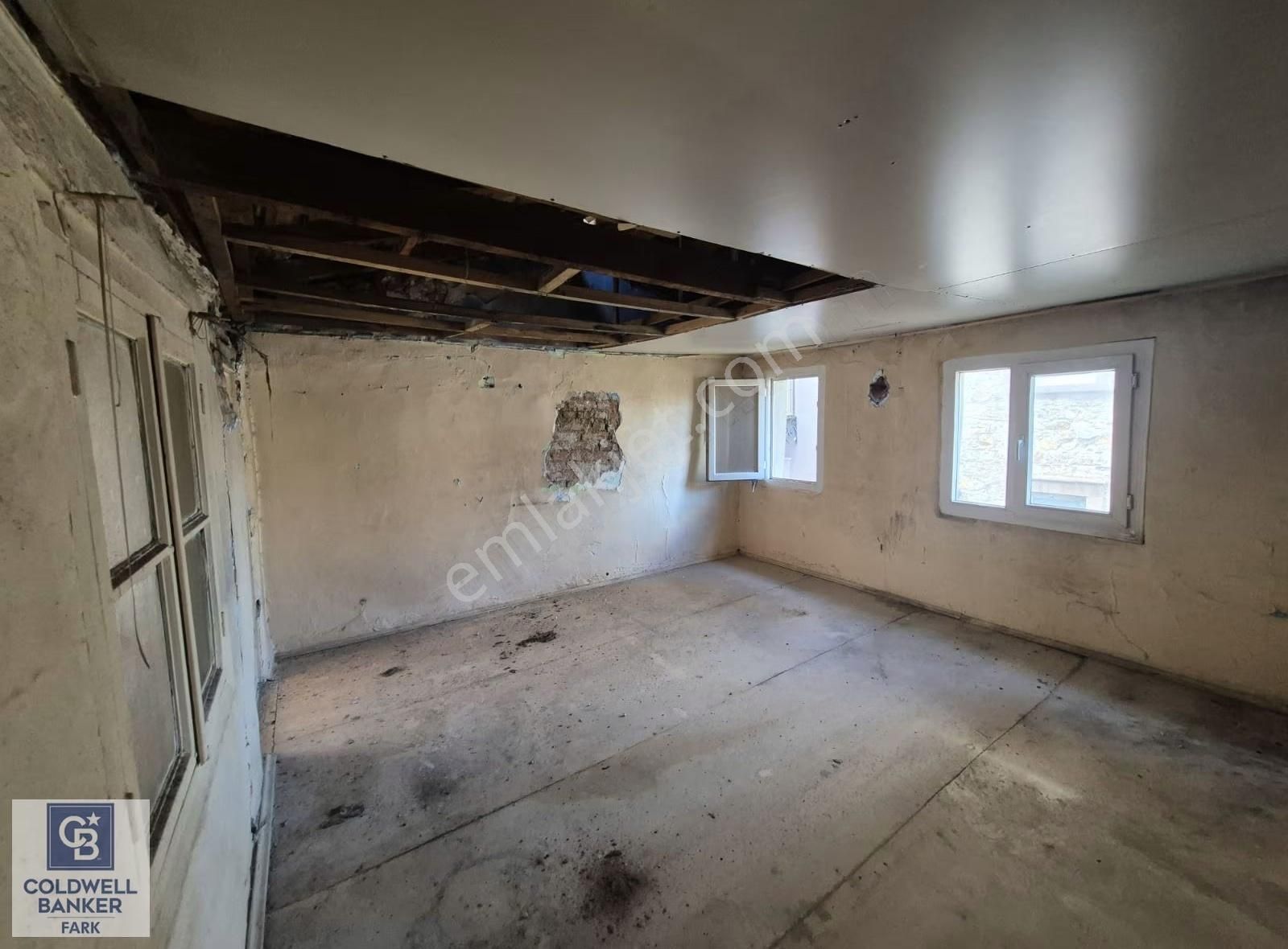 Ayvalık Merkez'e Yürüme Mesafesi 1+1 Satılık Müstakil Ev - Görsel 7