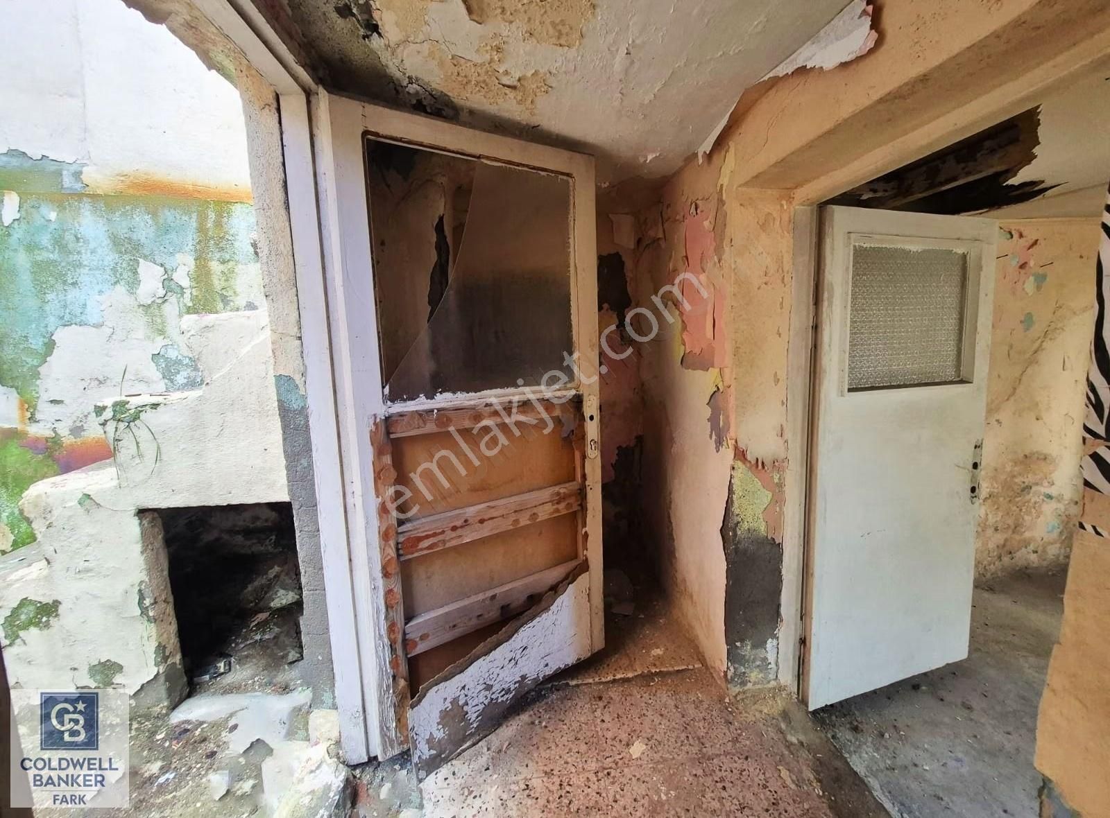 Ayvalık Merkez'e Yürüme Mesafesi 1+1 Satılık Müstakil Ev - Görsel 8