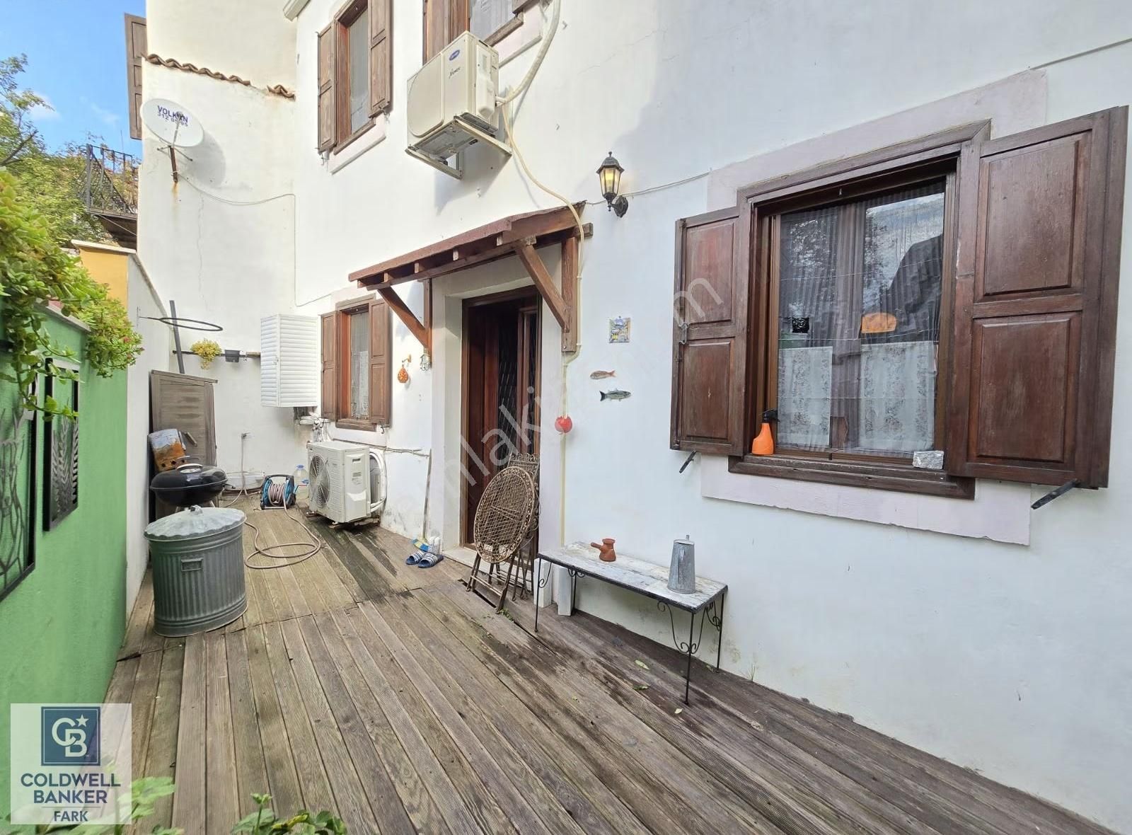 Ayvalık Merkez'de Satılık 2+1 Müstakil Bahçeli Rum Evi - Görsel 4