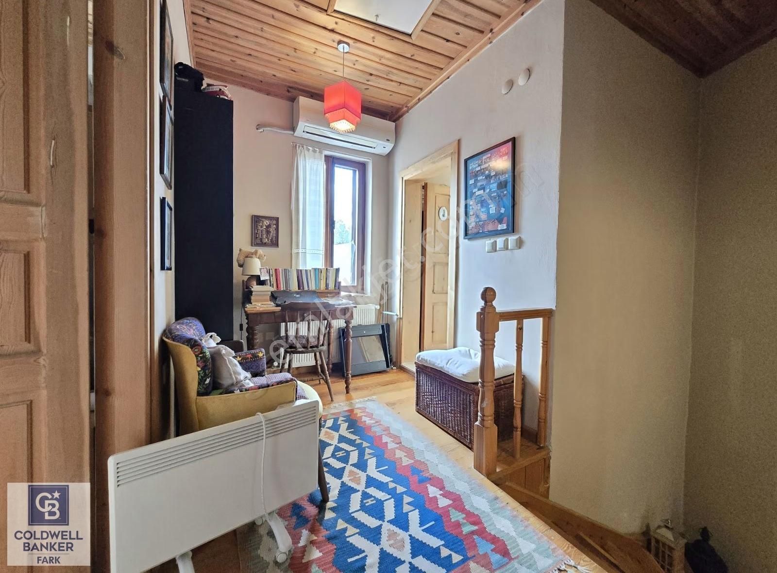 Ayvalık Merkez'de Satılık 2+1 Müstakil Bahçeli Rum Evi - Görsel 23