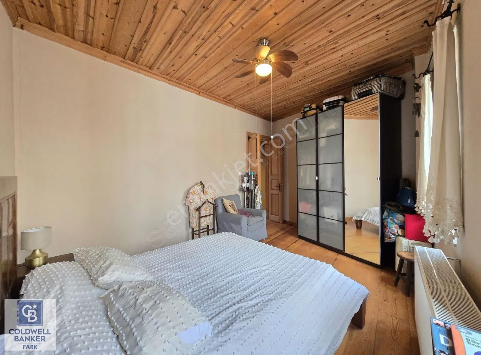 Ayvalık Merkez'de Satılık 2+1 Müstakil Bahçeli Rum Evi - Görsel 17