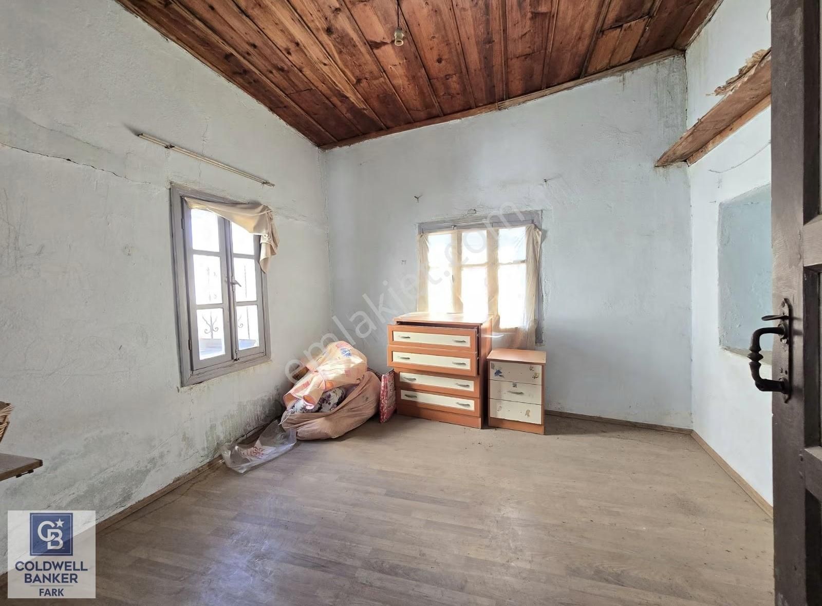 Ayvalık Fethiye Mahallesi'nde Satılık 4+1 Müstakil Rum Evi - Görsel 9