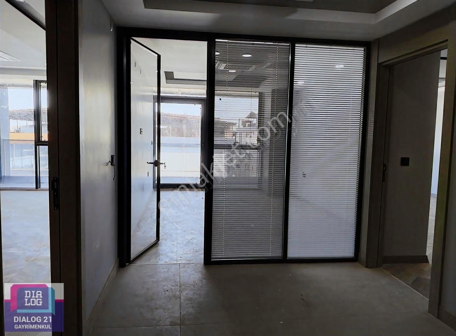 Qantar Plaza Taşınmaya Hazır Pırıl Pırıl Büro - Görsel 2