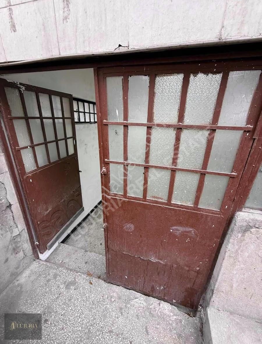 Sultangazi İsmetpaşada Yatırımlık 120m² Satılık Dükkan - Görsel 5