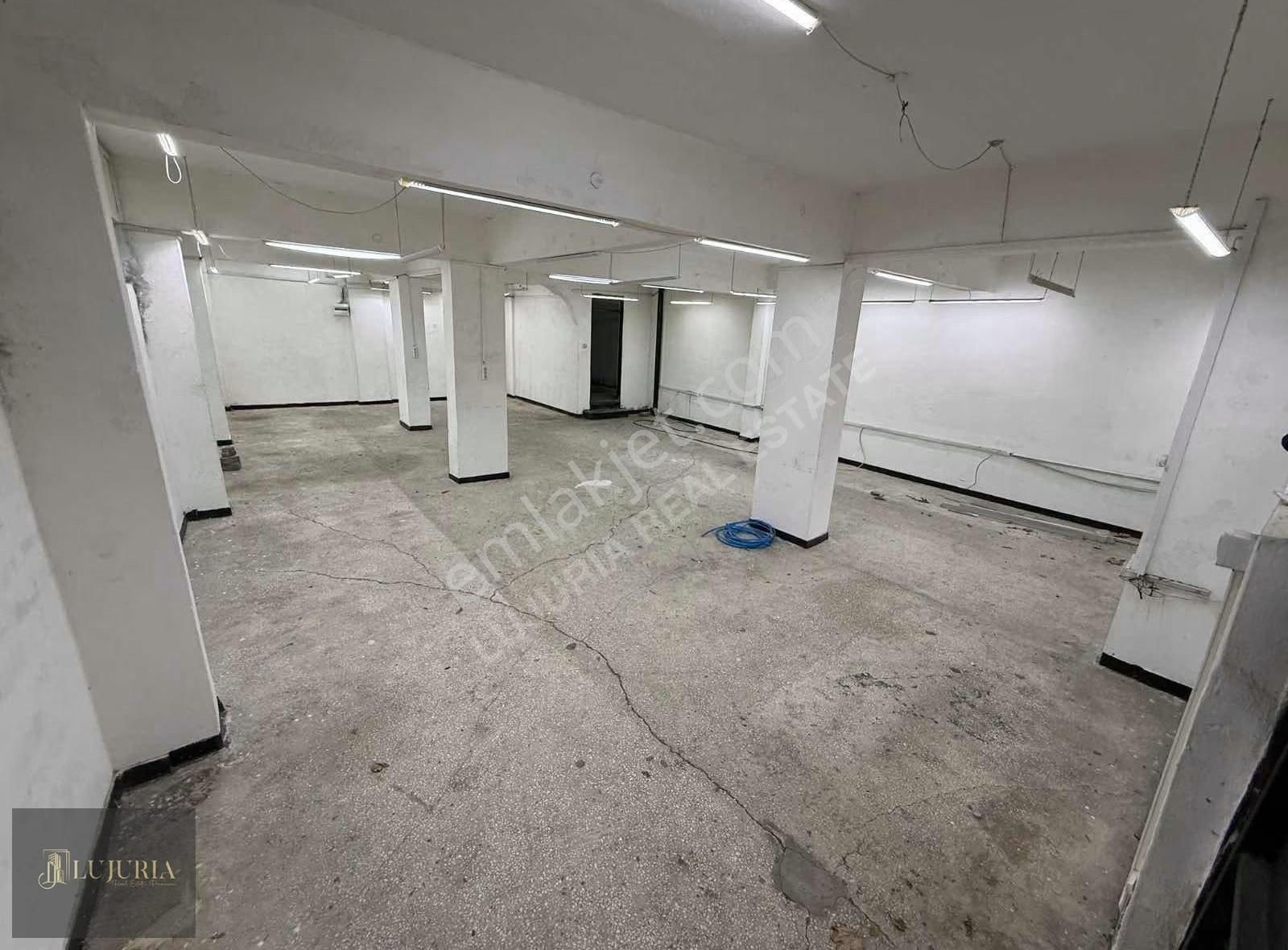 Sultangazi İsmetpaşada Yatırımlık 120m² Satılık Dükkan - Görsel 7